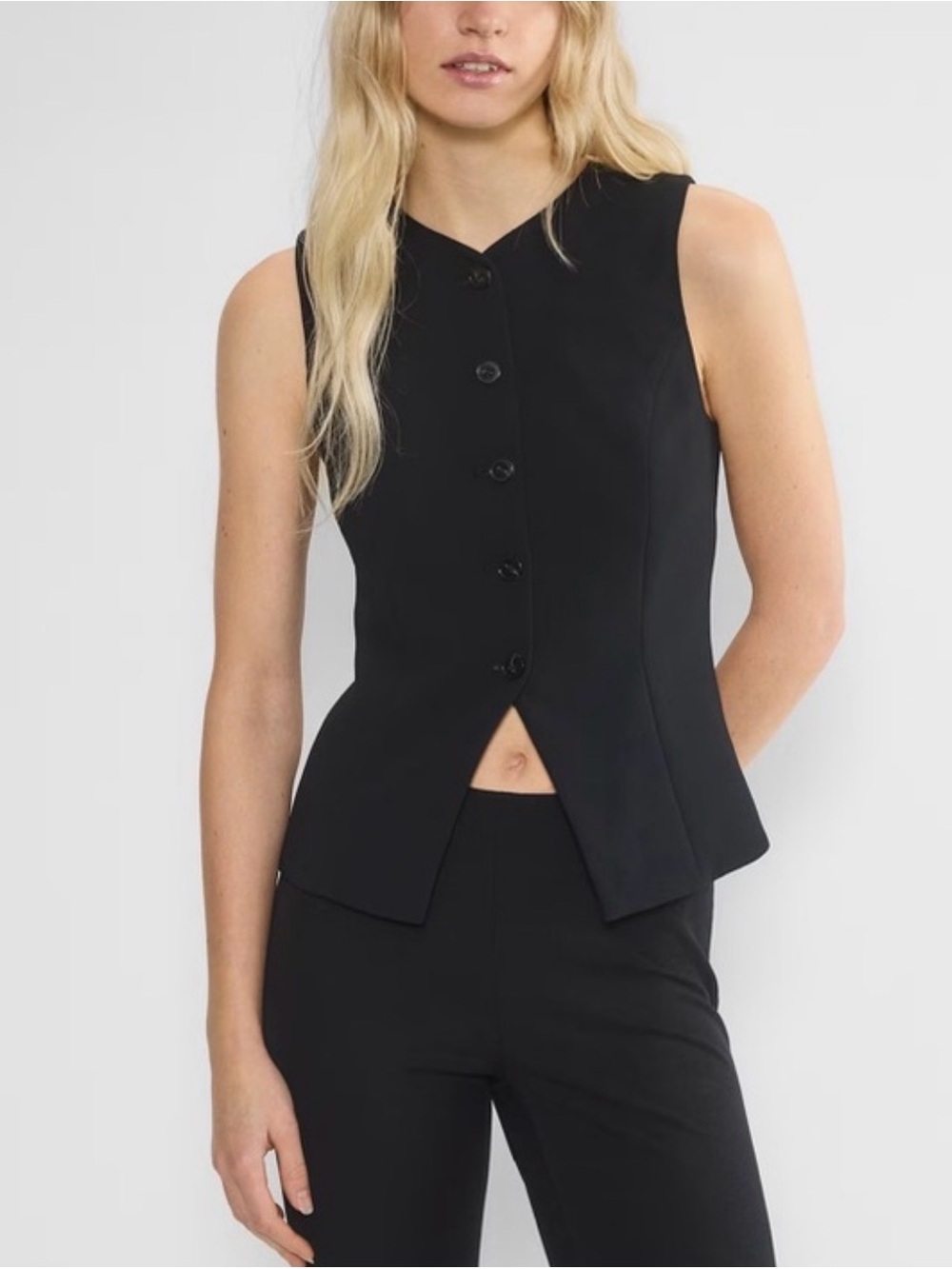 Aritzia Wilfred Regal Vest in Crepette